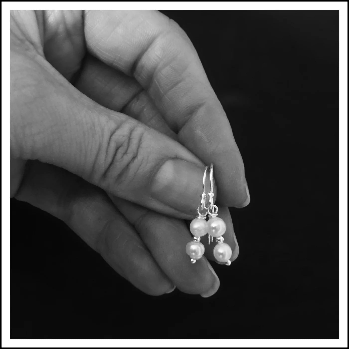 Paird Tidal Pearls Earrings