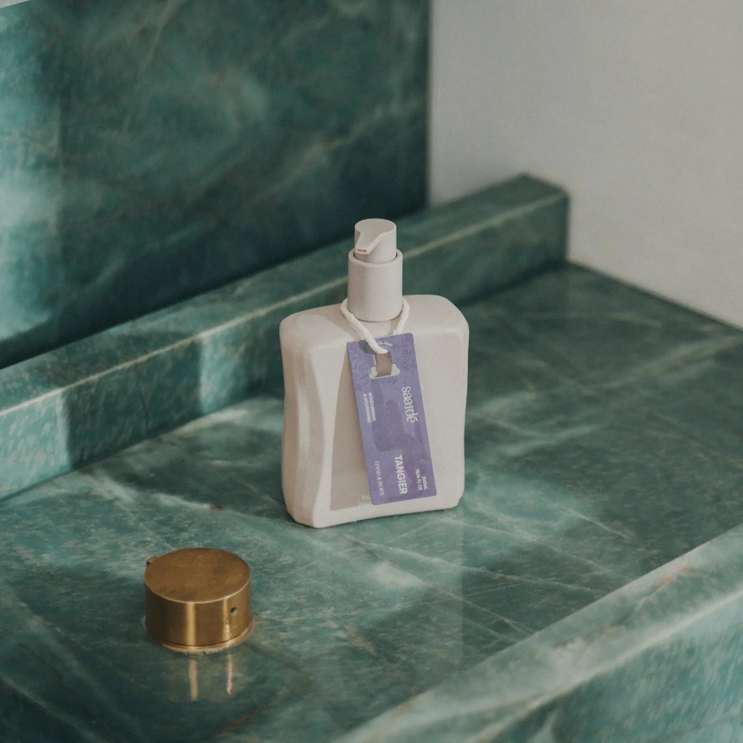 Saarde Hand and Body Wash - 2 Scent Notes