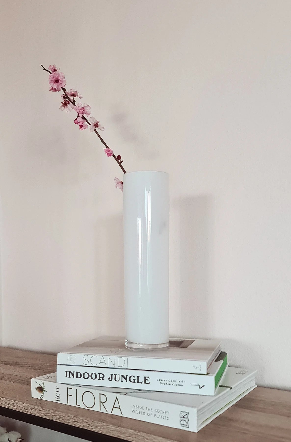 Opal Pillar Vase White (XL)