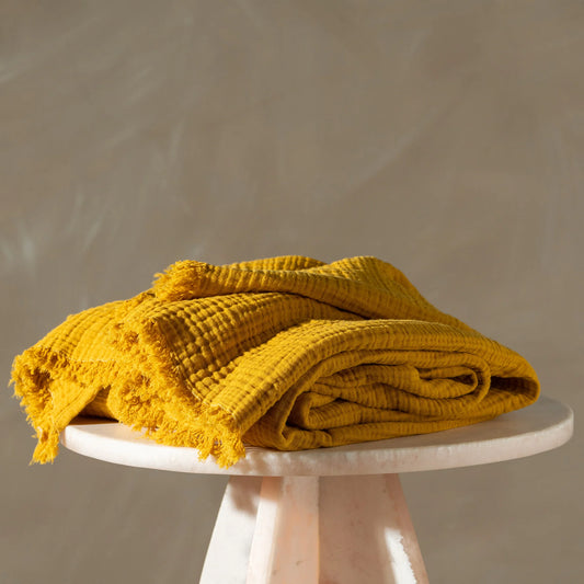 Saarde Enes Throw - Turmeric