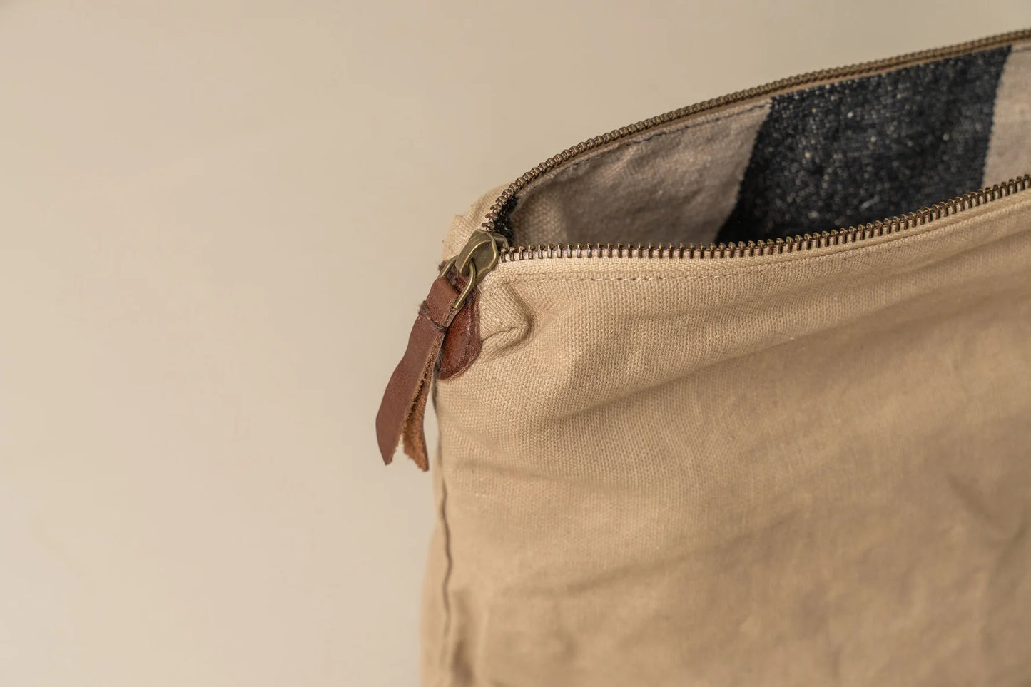 Saarde Journey Make Up Canvas Bag - 4 colours
