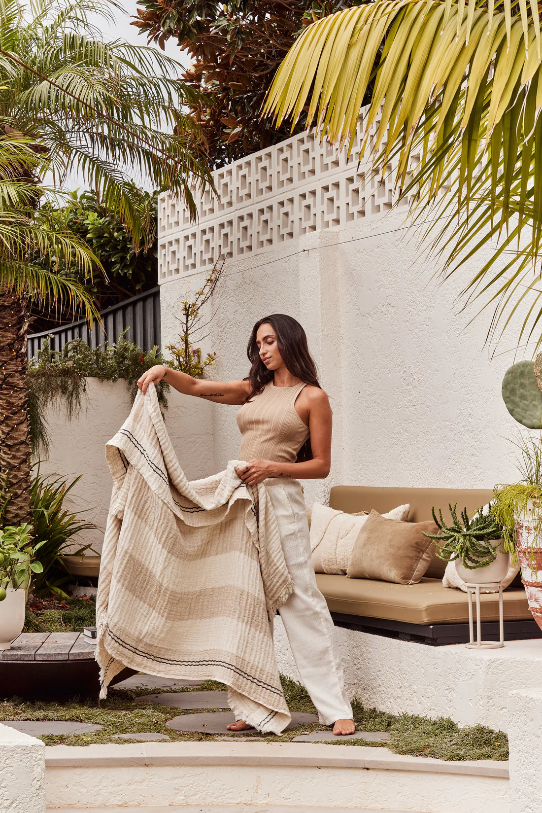 Saarde Enes Linen Throw - Natural