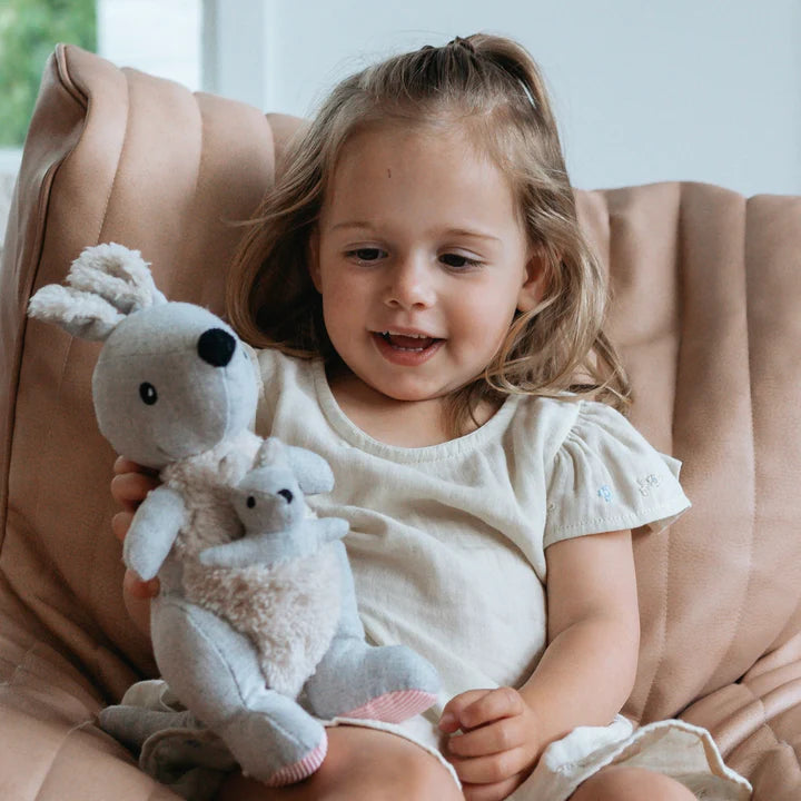 Glenda's younger sister - Glenda!