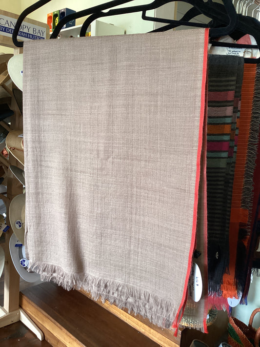 Scarf - Beige with a red edge