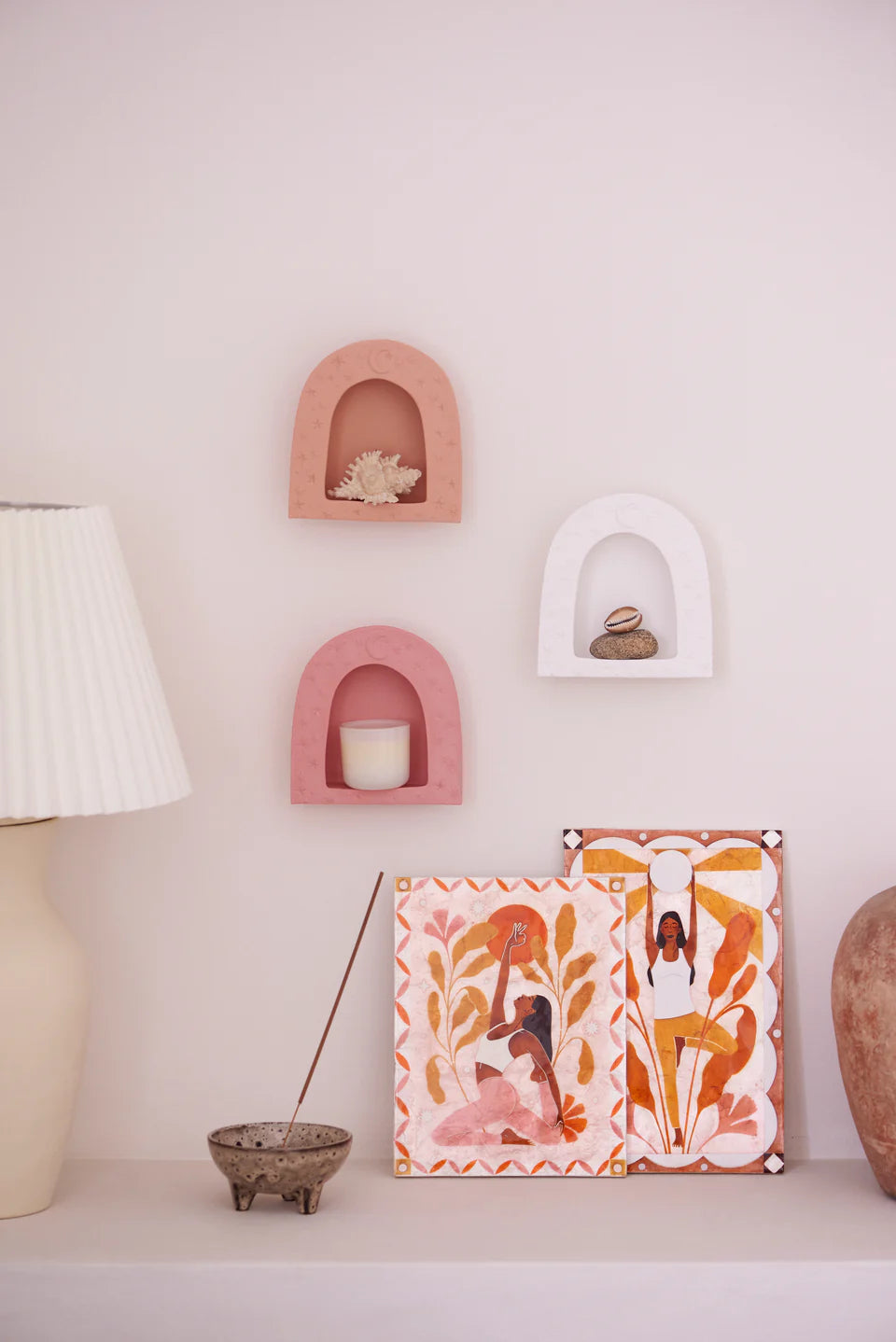 Jones & Co Luna Wall Shelf - pink