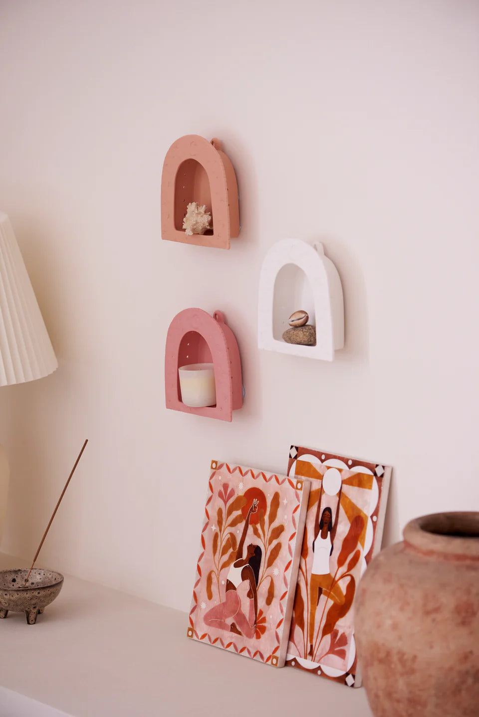 Jones & Co Luna Wall Shelf - white