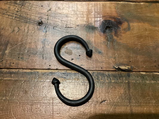 ‘S’ iron Hook 8cm burnished