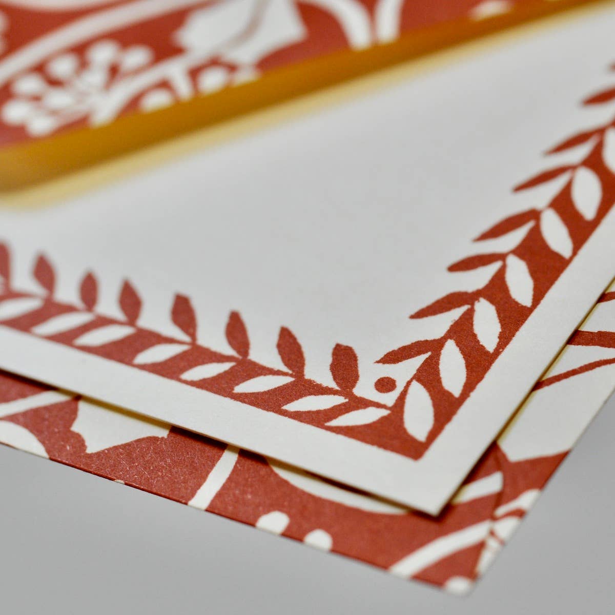 Set of Notecards and Envelopes Small Ivy Stripe Russet