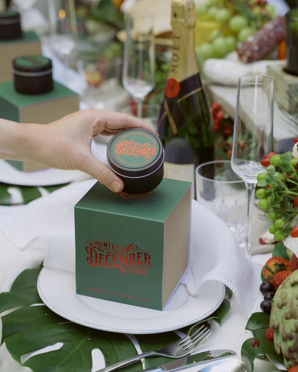 Hunter Traveller Candle - December