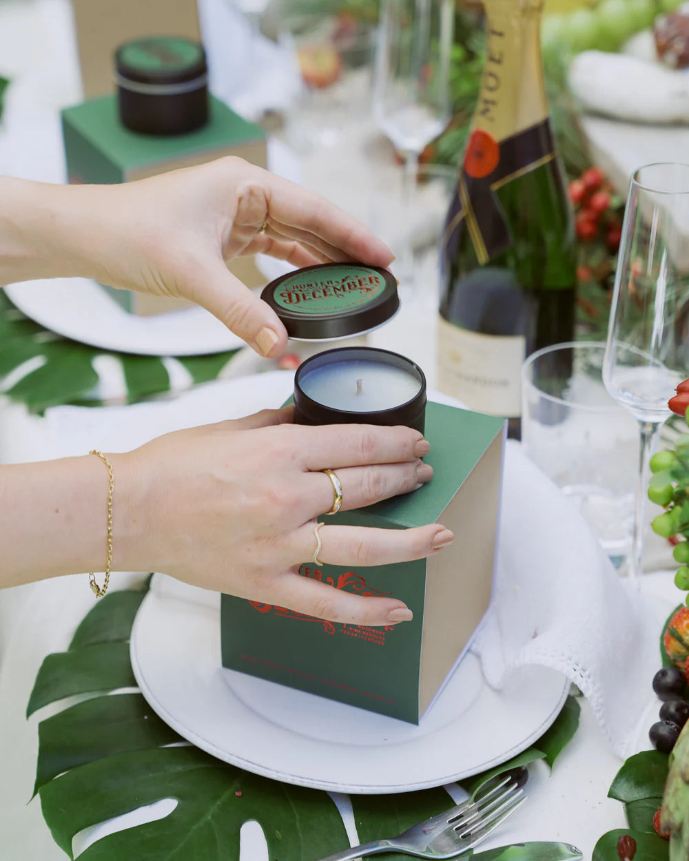 Hunter Traveller Candle - December