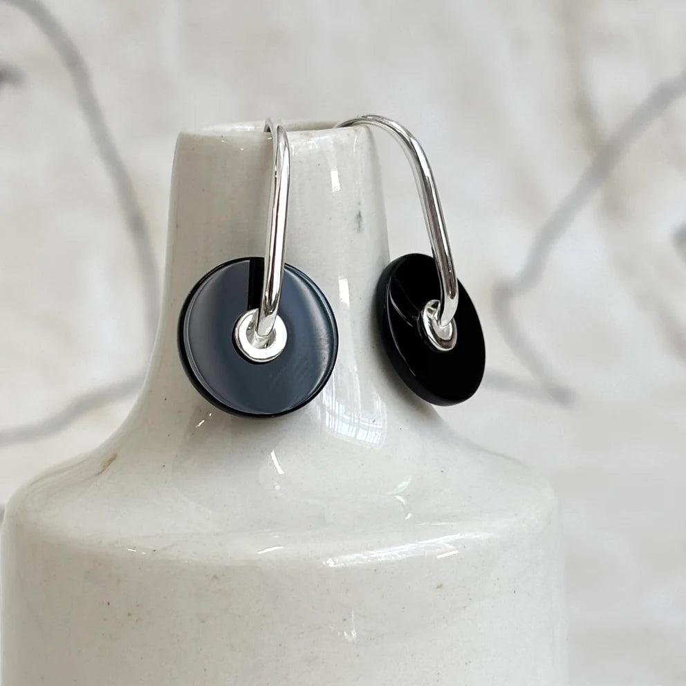 Verdant Heart Baie Earrings Onyx - Silver