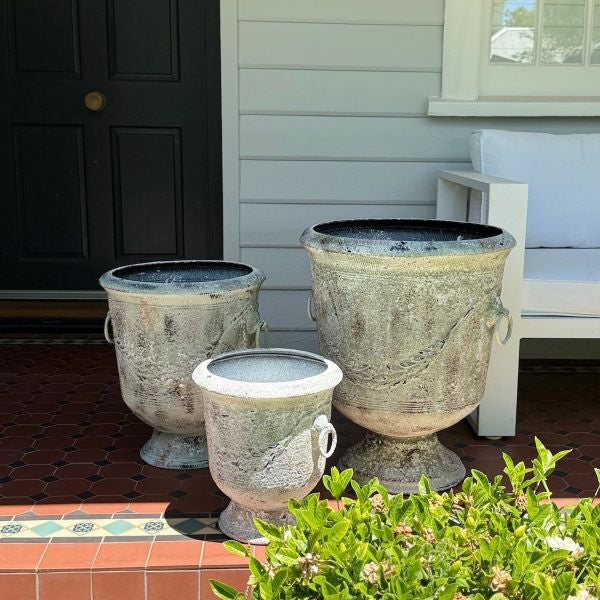 Como Tuscan Urn - 3 sizes