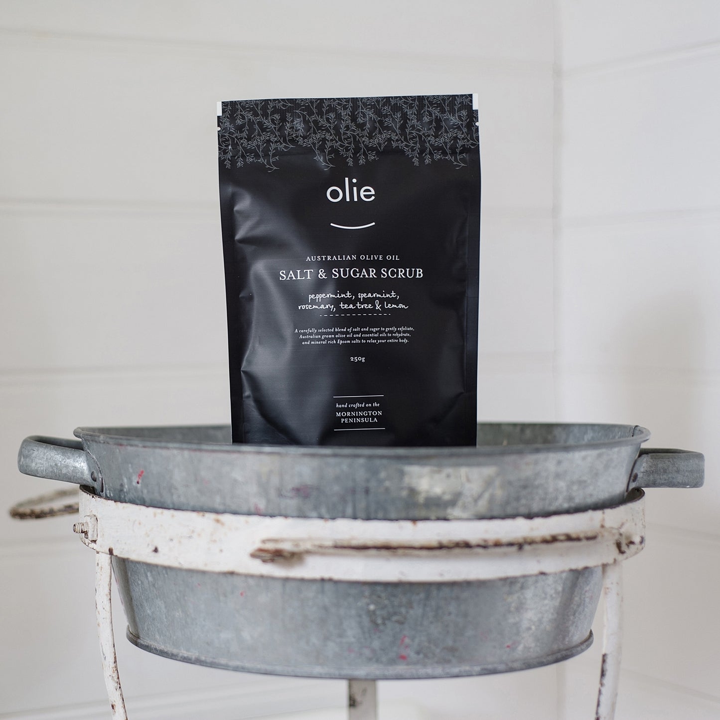Olieve & Olie Salt & Sugar Scrub