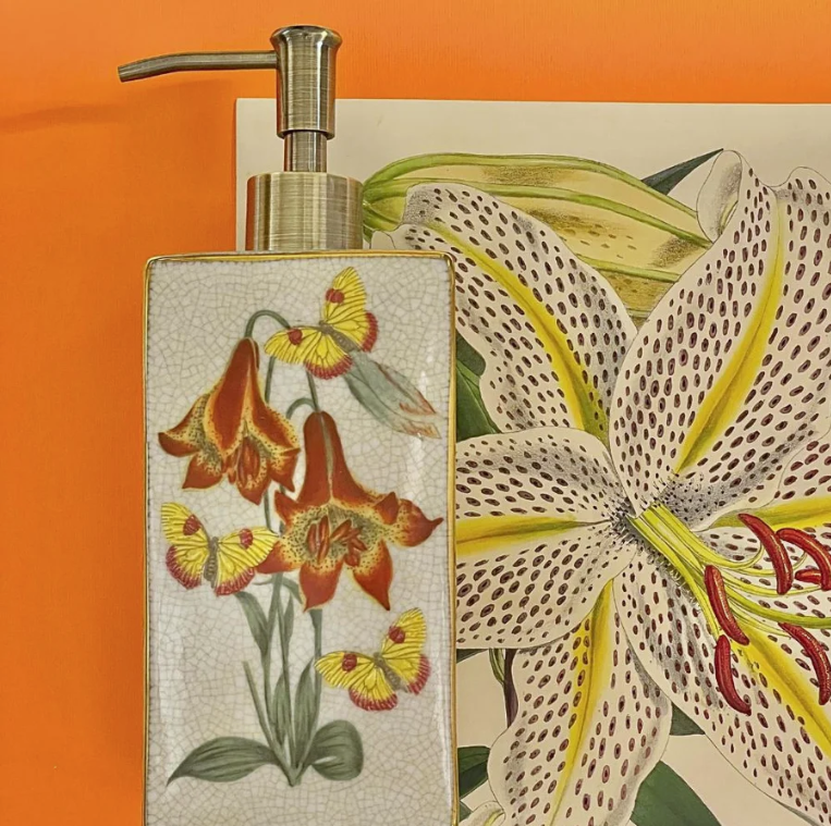 Oriente Savon Dispenser