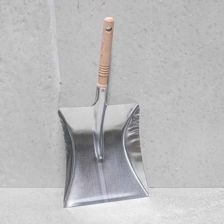 Galvanised Dustpan & Coco Fibre Hearth Brush fireplace set