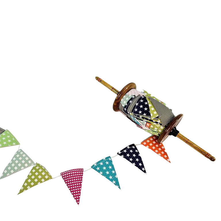 Wood Reel Bunting - White Hearts