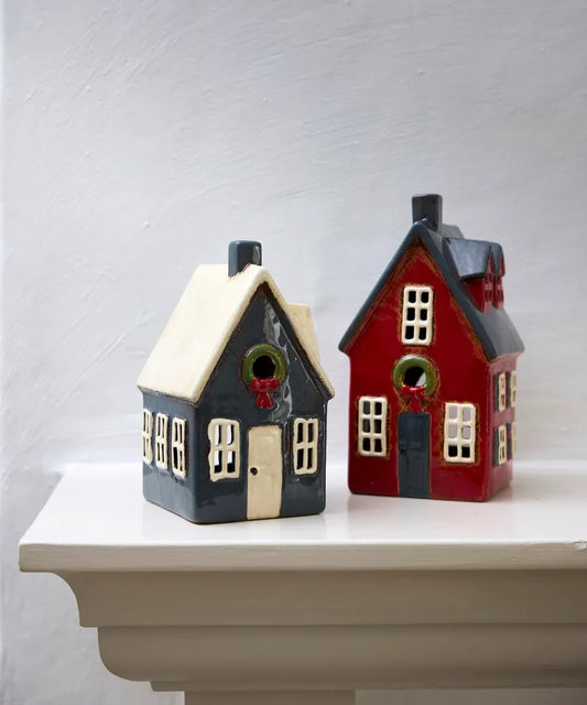 Alsace Tea Light Cottage - navy with wreath