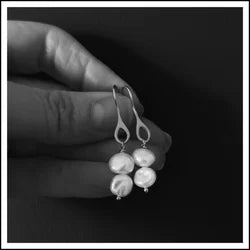 Paird Gemini Pearls Earrings