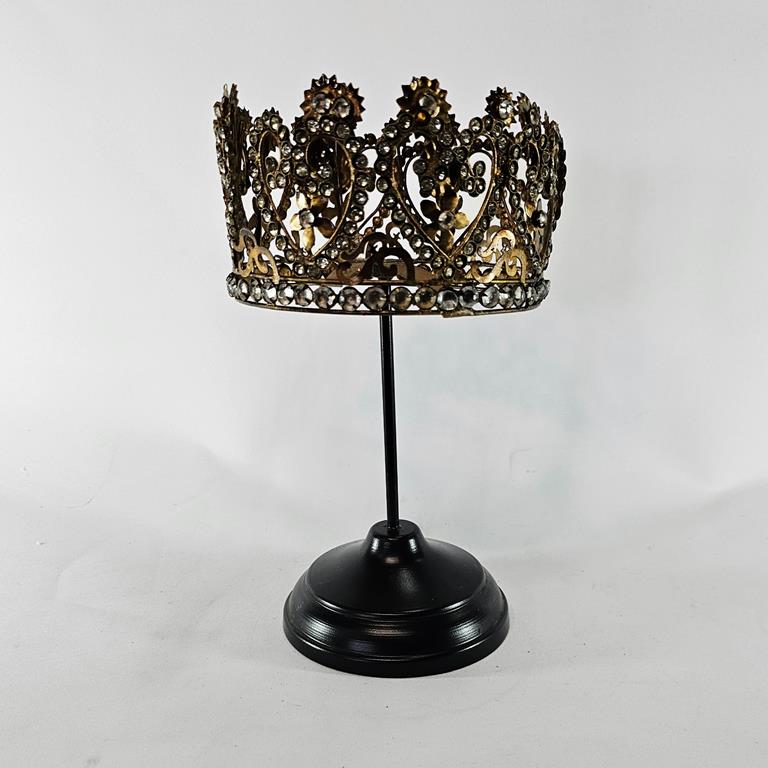 Atelier de Theirs - Star Jewelled Crown on Stand